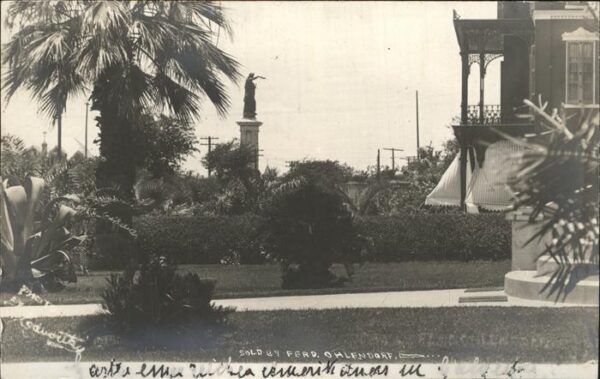 Galveston Texas Park and Statue