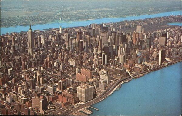 New York City Midtowen Manhattan Skyline