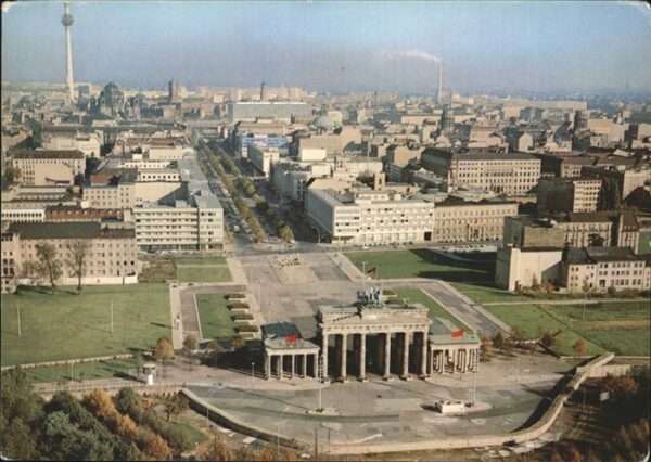 Brandenburgertor Berlin Unter den Linden
