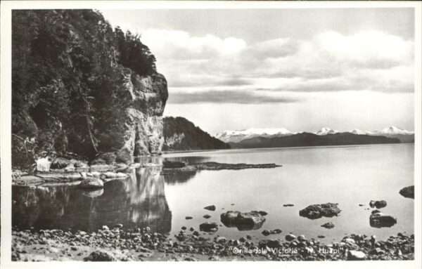 Nahuel Huapi Lago al orilla de la Isla Victoria