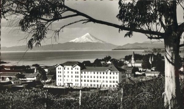 Puerto Varas Vista panoramica con Volcan Osorno
