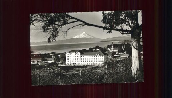 Puerto Varas Vista panoramica con Volcan Osorno