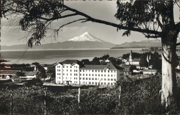 Puerto Varas Vista panoramica con Volcan Osorno