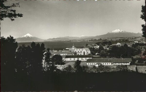 Puerto Varas Vista panoramica con Volcanes Osorno y