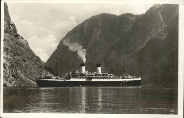 Dampfer Oceanliner Fjorden Norwegen