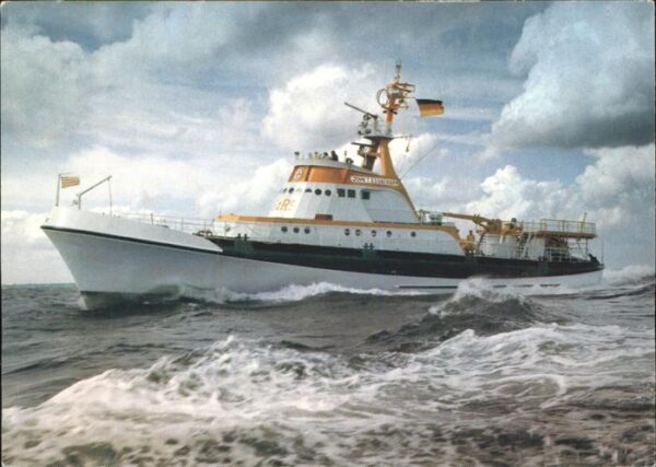 Faehre Ferry Bac Traghetto-- Kreuzer John T. Essberger