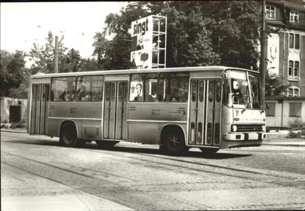 Omnibus Autobus 124 Berliner Platz