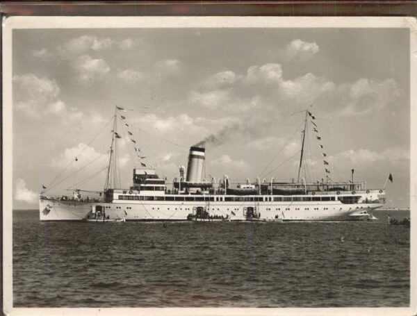 Dampfer Oceanliner Cobra