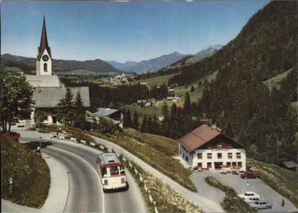 Hirschegg Kleinwalsertal Vorarlberg Gasthof Hirsch und Kreuzkirche