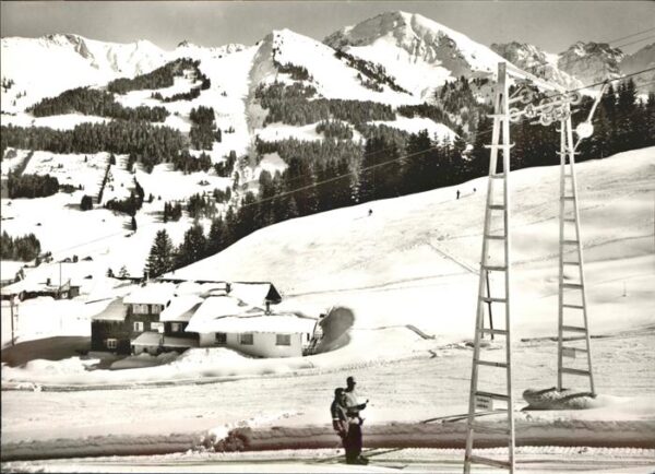 Hirschegg Kleinwalsertal Vorarlberg Heuberghaus mit Kanzelwand Kuhgehrenspi