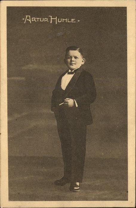 Zigarette Artur Huhle