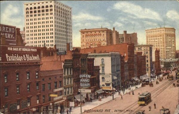 Detroit Michigan Woodward Avenue tram