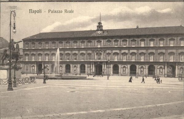 Napoli Neapel Palazzo Reale Fontäne