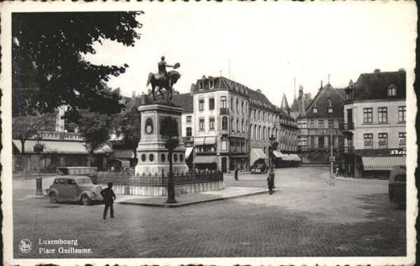 LUXEMBOURG  Luxemburg Place Guillaume Monument Denkmal