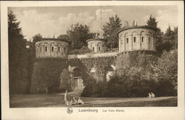 LUXEMBOURG  Luxemburg Les Trois Glands