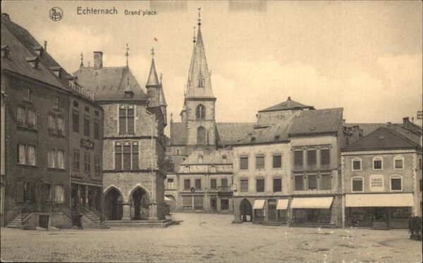 Echternach Grande Place eglise