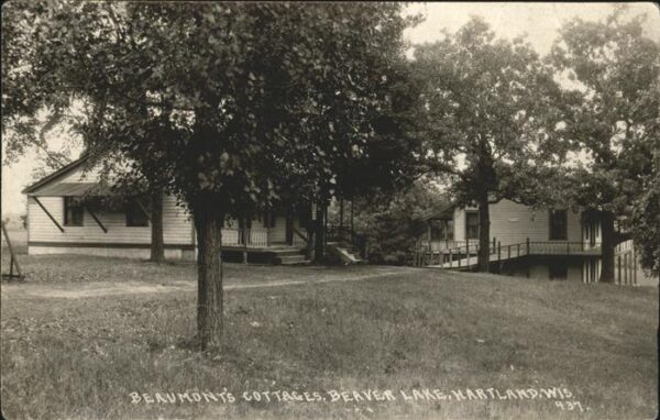 Hartland Wisconsin Beaumonts Cottages Beaver Lake