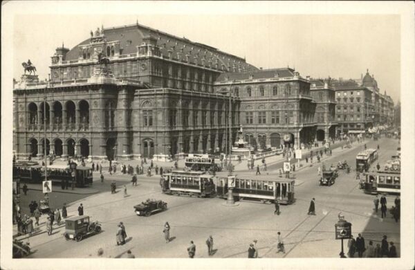 Strassenbahn Wien Staatsoper