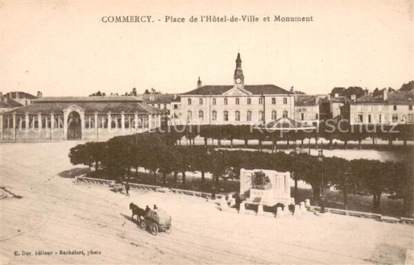 Commercy 55 Meuse Place de l’Hotel de Ville et Monument