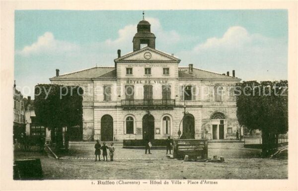 Ruffec 16 Charente Hotel de Ville Place d_Armes