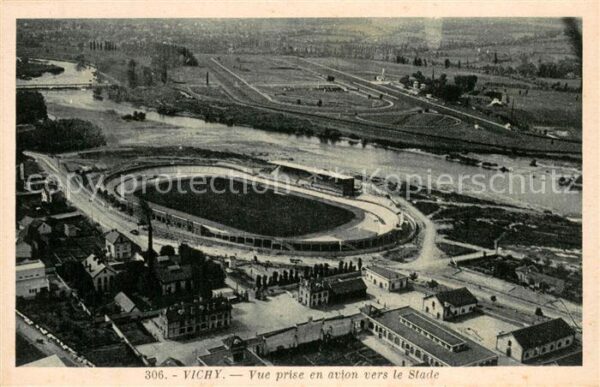 Stadion Vichy Vue prise en anvion vers le Stade