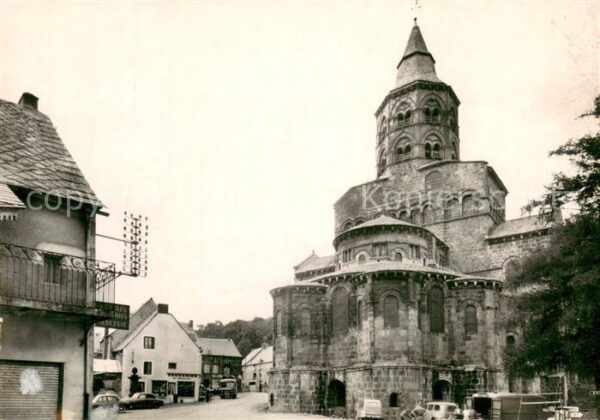 Orcival Eglise