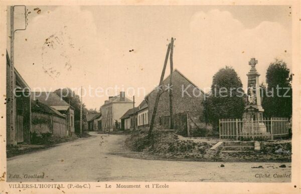 Villers-l Hopital Le Monument et l'Ecole