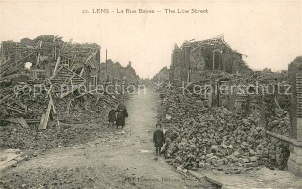 Lens Pas-de-Calais 62 La Rue Basse