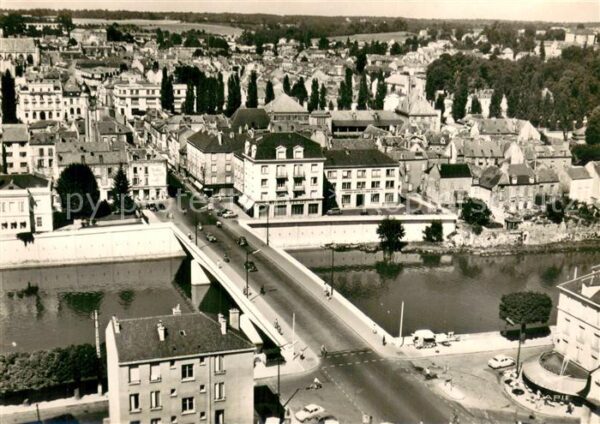 Melun 77 Quai Jaffre et le Pont Neuf Vue aerienn