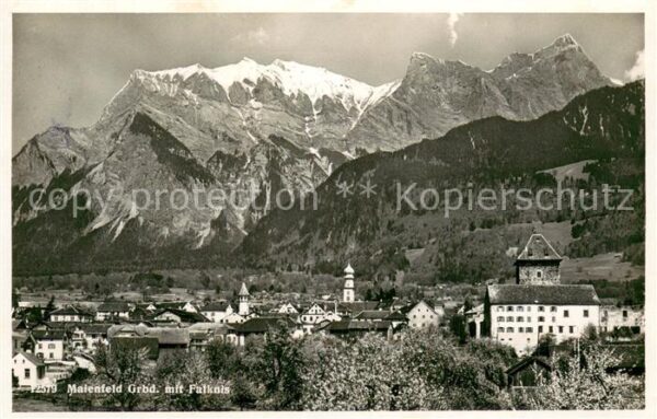 Maienfeld GR mit Falknis