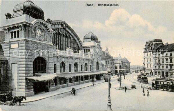 Basel BS Bundesbahnhof m. Strassenbahnen u. Kuts