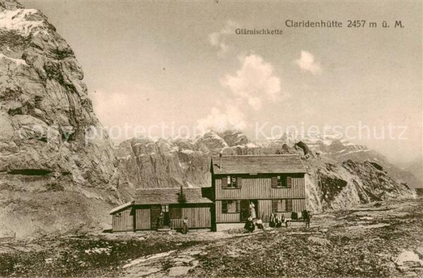 Claridenhuette 2457m Toedi GL mit Glärnischkette