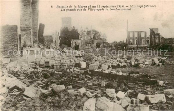 Maurupt-le-Montois 51 Marne La grande rue de Vitry apres les bombar