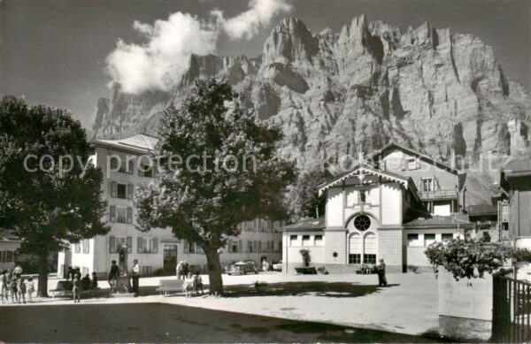 Leukerbad Loueche-les-Bains VS Dorfplatz und Bains St Laurent mit Lees