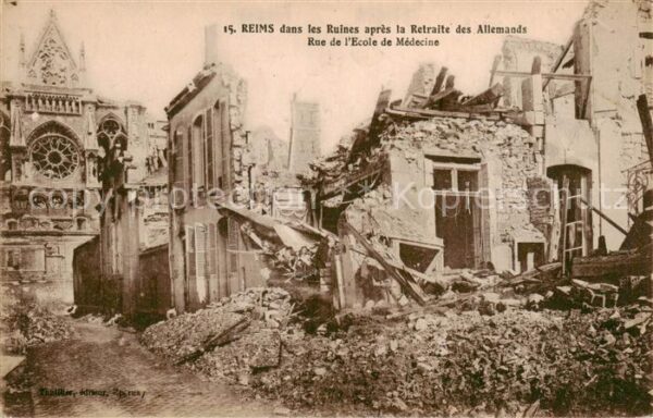 Reims 51 dans les Ruines apres la Retraite des A