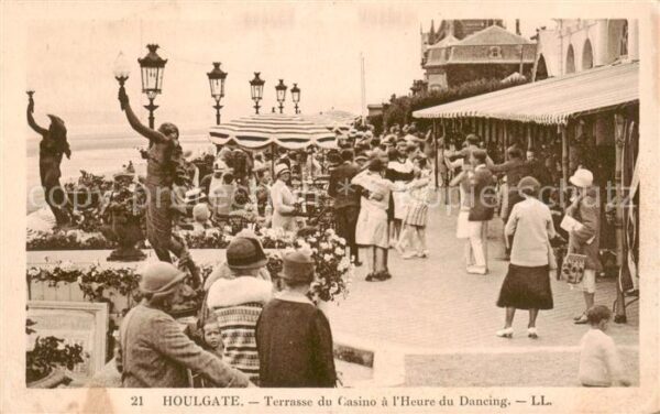 Houlgate 14 Calvados Terrasse du Casino a l’Heure du Dancing