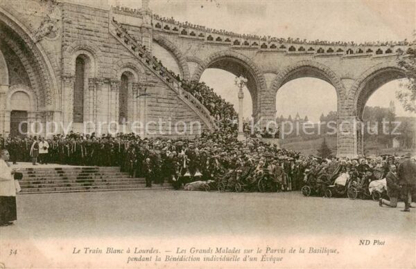 Lourdes 65 Le Train Blanc a Lourdes Les Grands Mal