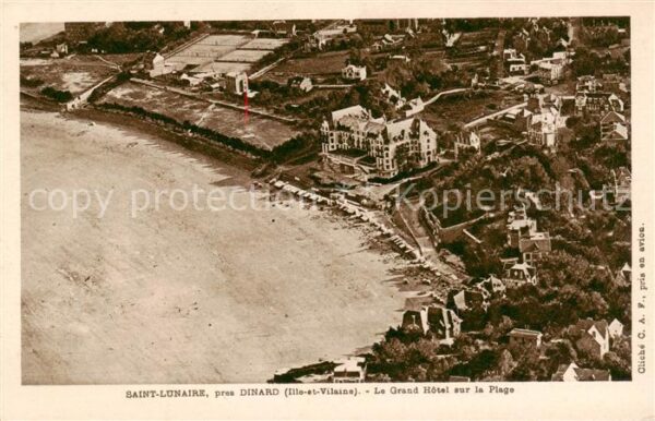 Saint-Lunaire Le Grand Hotel sur la Plage Vue aerienn
