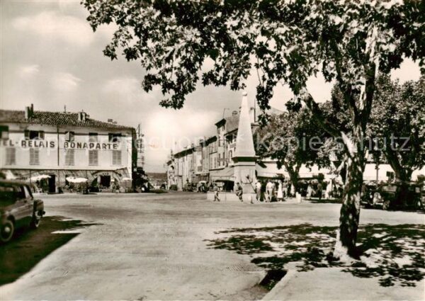 Saint-Maximin-la-Sainte-Baume 83 Var Fontaine Monumentale et l’Avenue Albert