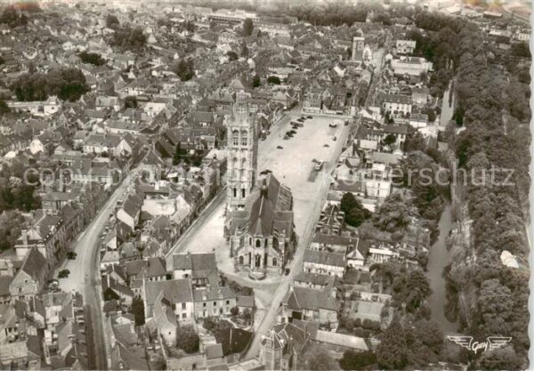 Verneuil -sur-Avre 27 Eure Eglise de la Madeleine Vue aerienne