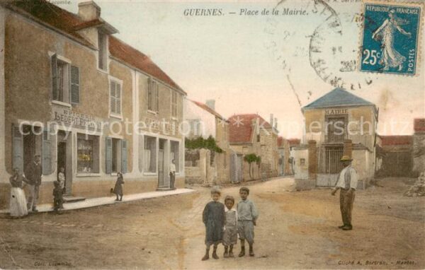 Guernes 78 Yvelines Place de la Mairie