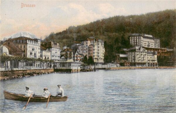 Brunnen SZ Ansicht vom Vierwaldstättersee aus
