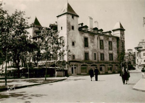 Saint-Jean-de-Luz Chateau Louis XIV 17 siècle