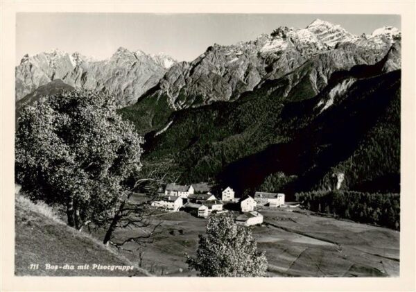 Bos-cha Guarda GR Panorama mit Pisocgruppe Alpen Schweize