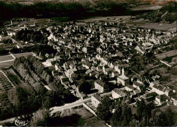 Ancy-le-Franc 89 Yonne Vue generale aerienne