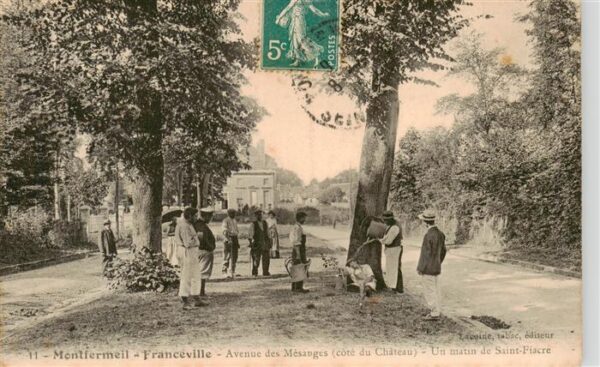 Montfermeil 93 Seine-Saint-Denis Avenue des Mesanges Un matin de Saint F