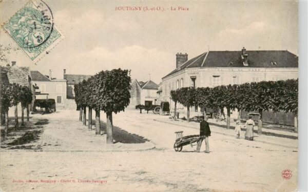 Boutigny 77 Seine-et-Marne La Place