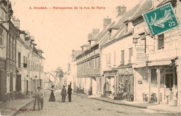 Houdan 78 Yvelins Perspective de la rue de Paris