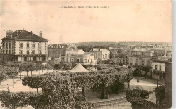 Le Raincy 93 Seine-Saint-Denis Rond Point de la Station