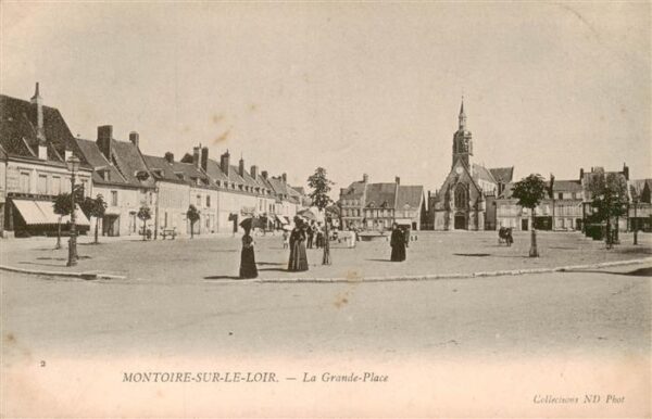 Montoire-sur-le-Loir 41 La Grande Place